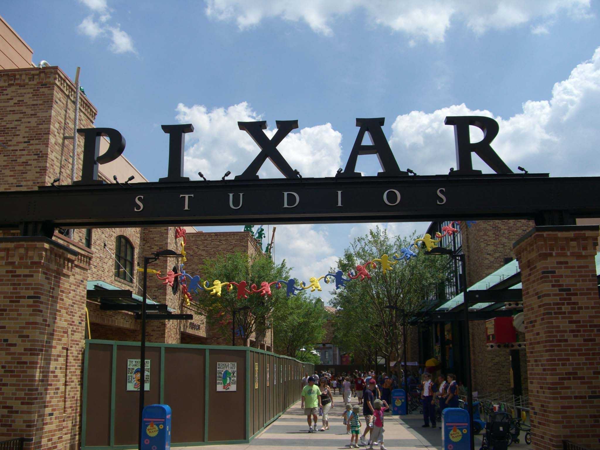 Pixar's. Киностудия Pixar. Пиксар анимейшен студио. Pixar animation Studios студия. Пиксар аниматион.