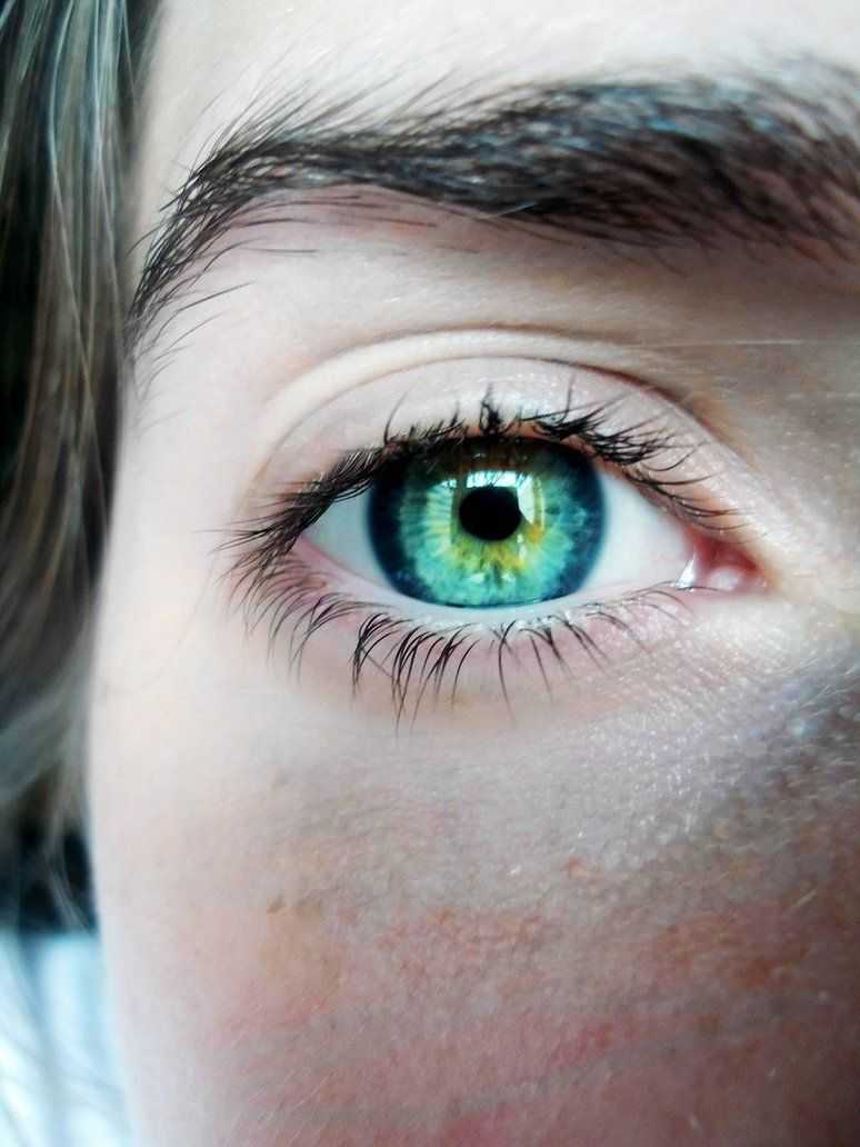 Красивые и опасные: факты о зеленых глазах